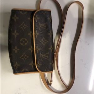 Louis Vuitton Monogram Pochette Florentine S